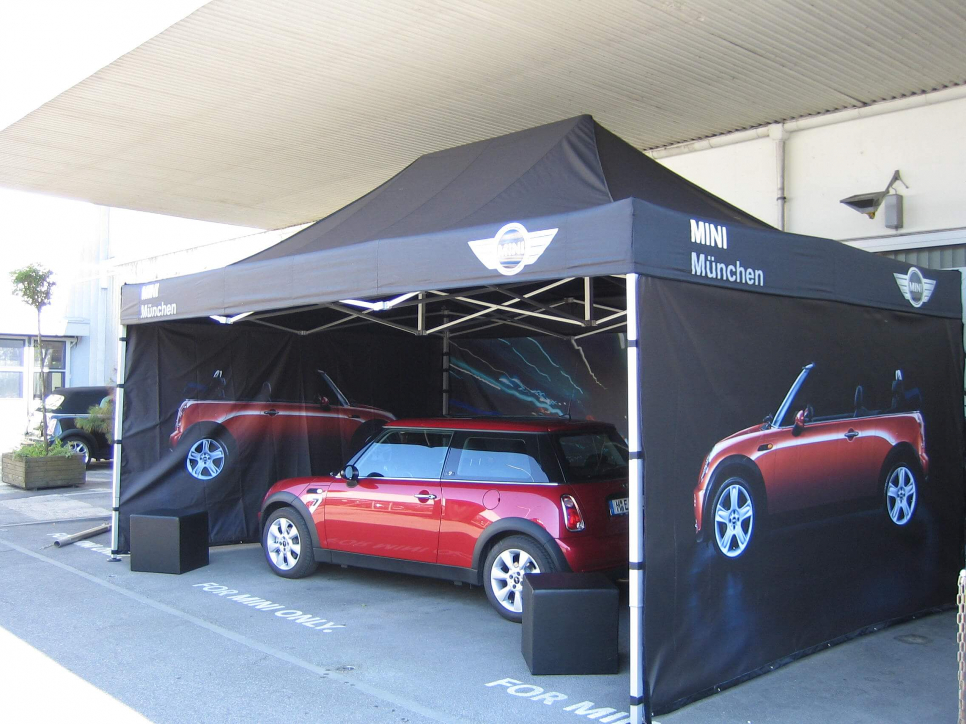 Faltzelt isyTENT Mini München Faltzelt isyTENT Mini München